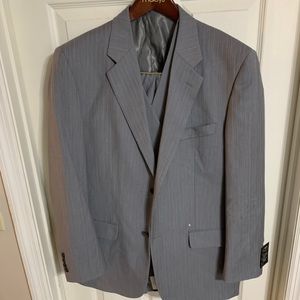 Alfani 3 piece suit 42r NWT with Flaw on jacket